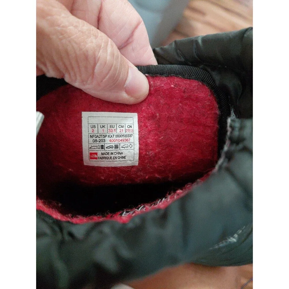 The North Face® Kids Alpenglow V Waterproof Boots Size 2